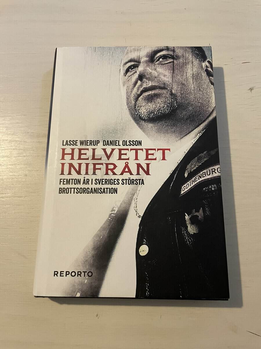 Lasse Wierup : Helvetet inifrån