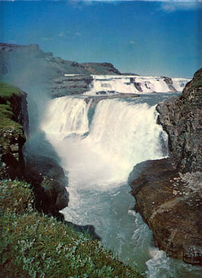 Laxness, Halldór Kiljan (1902-1998) ; Nawrath, Alfred ; Thórarinsson, Sigurður (1912-1983) : Island. Intryck från ett heroiskt landskap