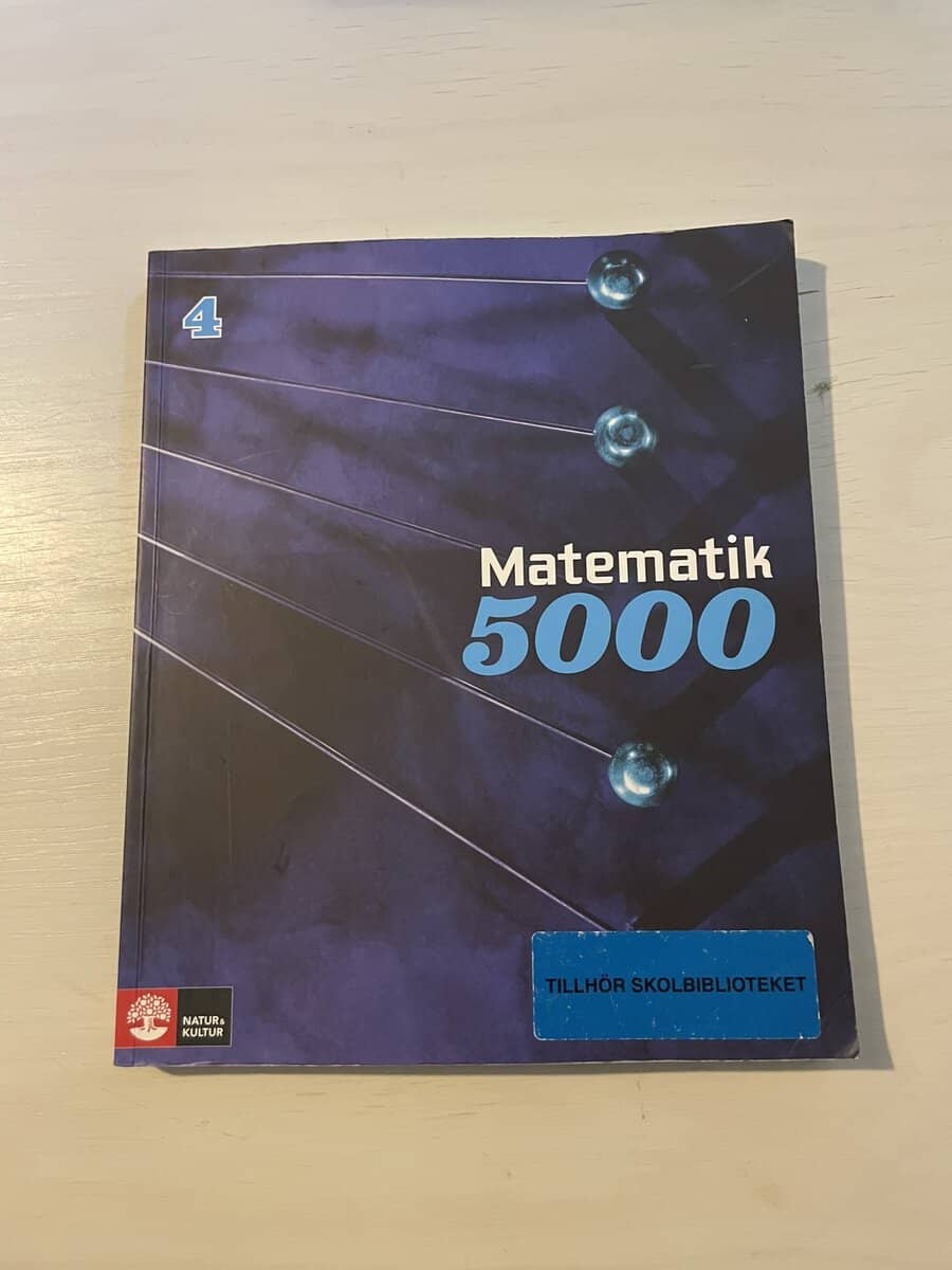 Lena Alfredsson : Matematik 5000 4 - blå lärobok