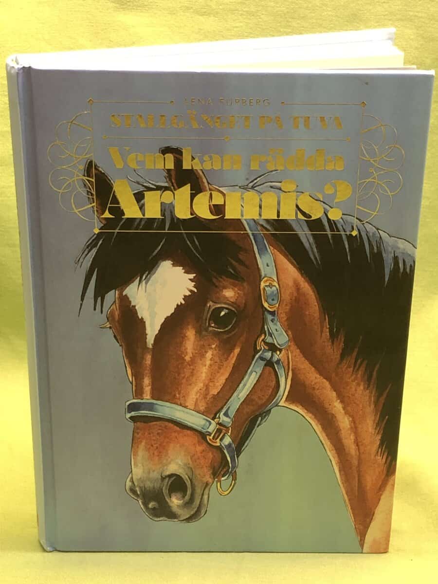 Lena Furberg : Stallgänget på Tuva