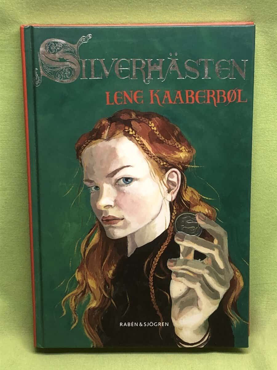 Lene Kaaberbøl : Silverhästen