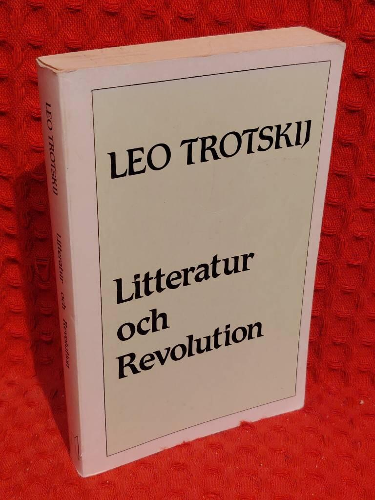 Lev Trotskij : Litteratur och revolution