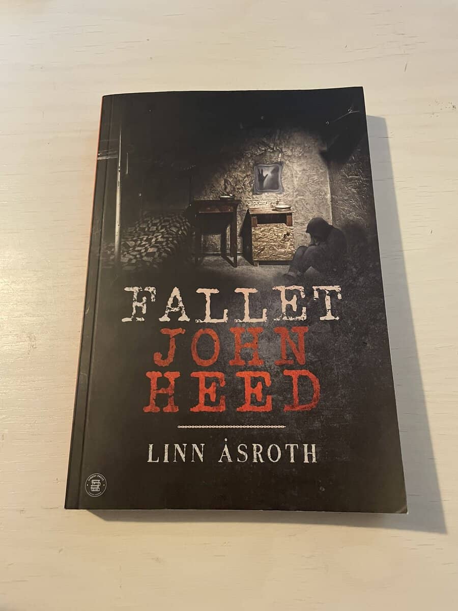 Linn Åsroth : Fallet John Heed