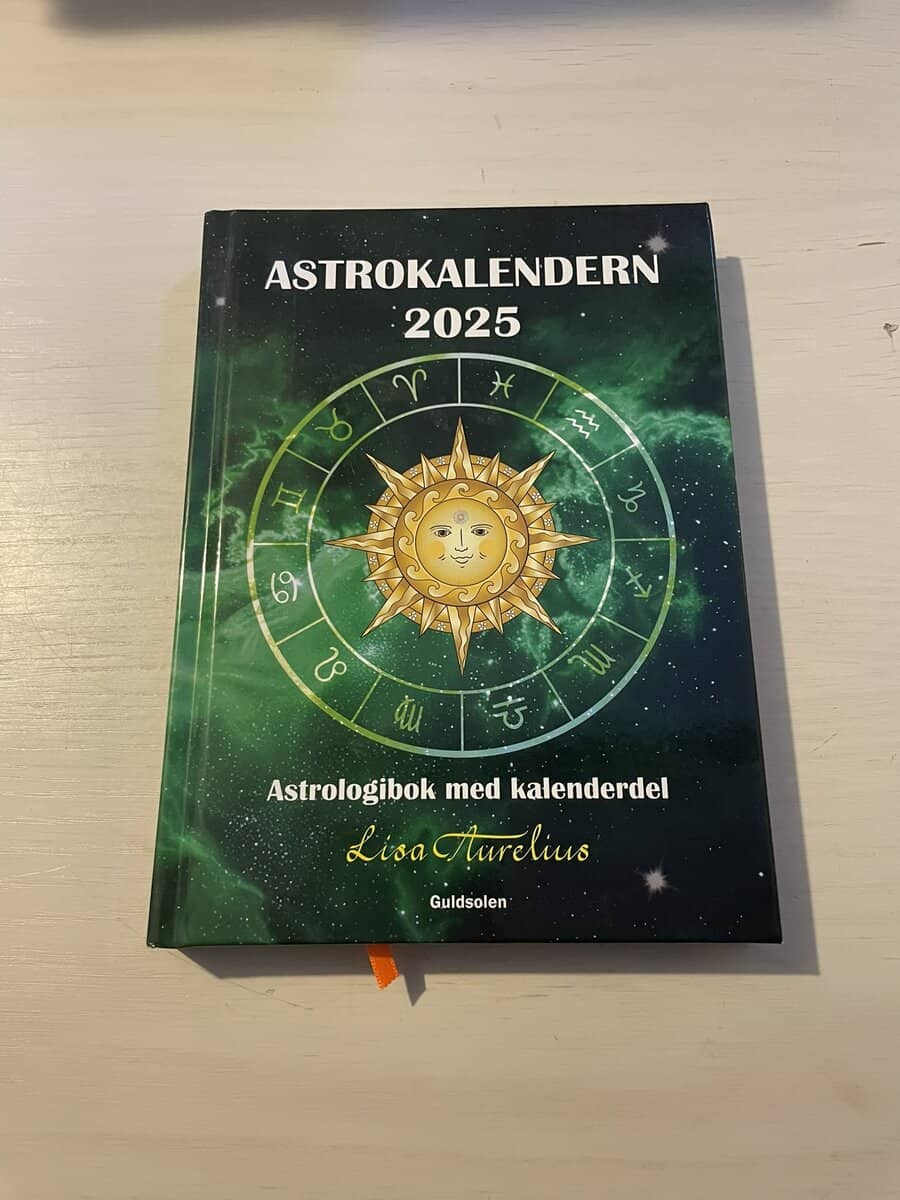 Lisa Aurelius : Astrokalendern 2025
