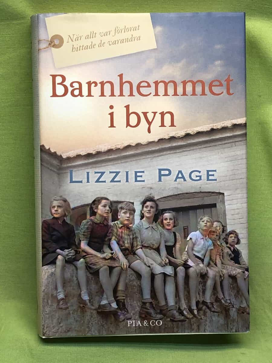Lizzie Page : Barnhemmet i byn