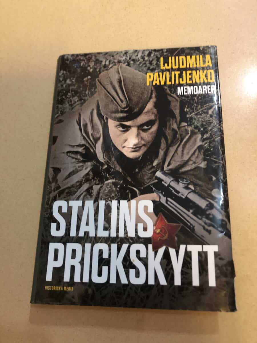 Ljudmila Michajlovna Pavli enko : Stalins prickskytt