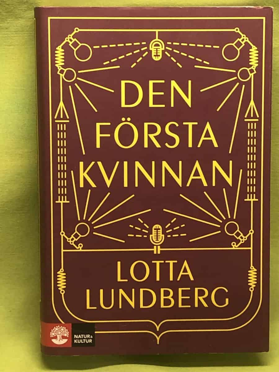 Lotta Lundberg : Den första kvinnan
