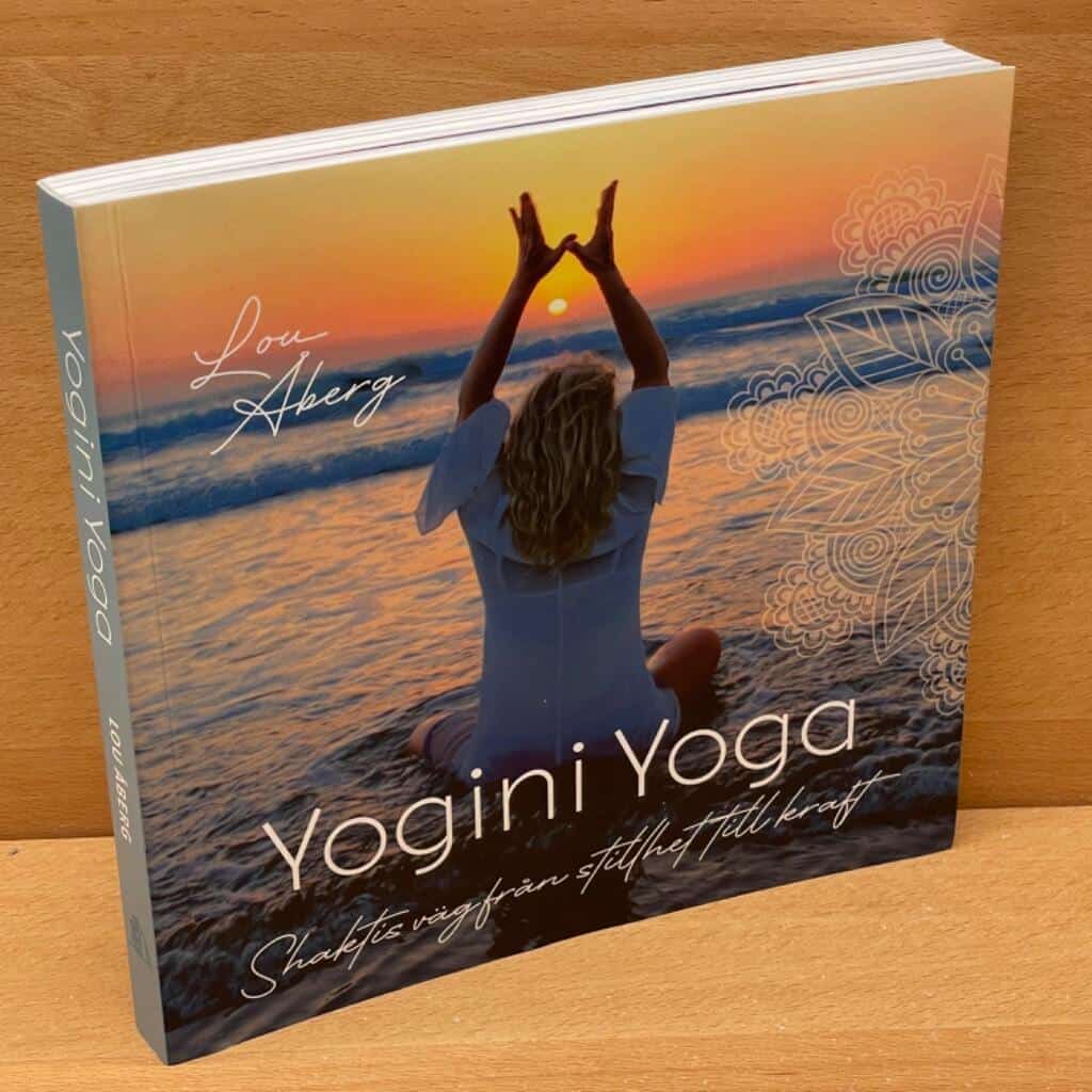 Lou Åberg : Yogini yoga
