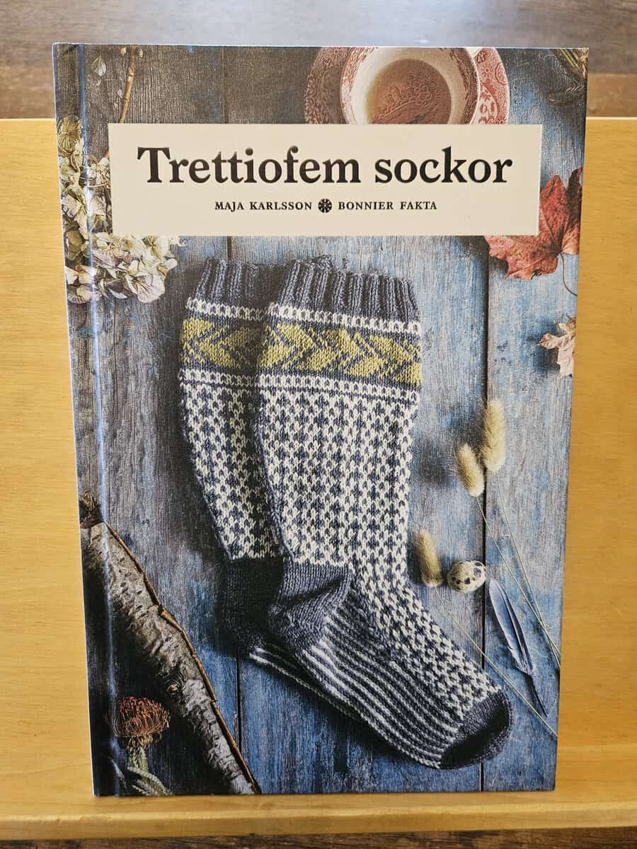 Maja Karlsson : Trettiofem sockor