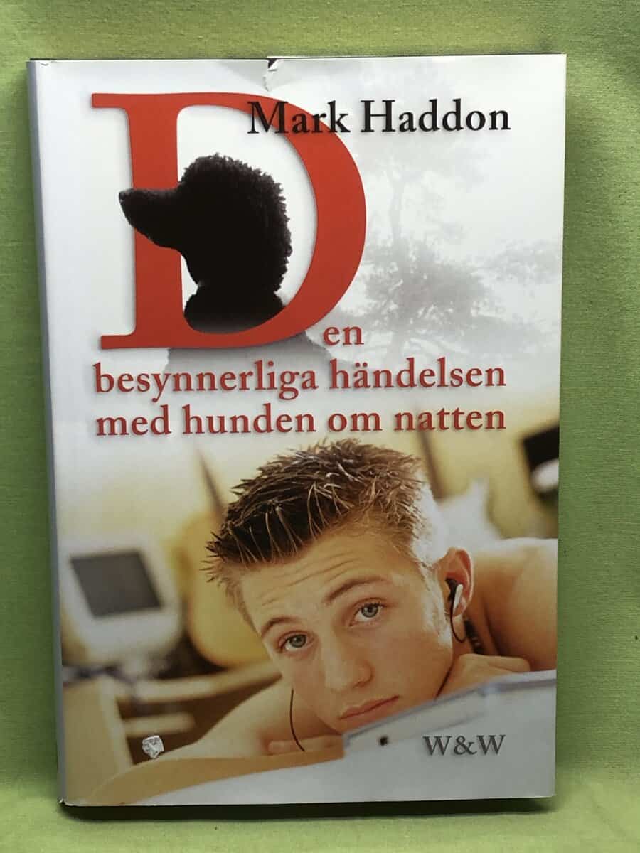 Mark Haddon : Den besynnerliga händelsen med hunden om natten