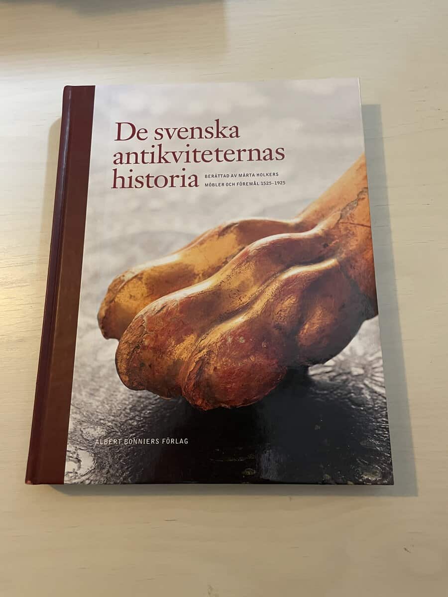Märta Holkers : De svenska antikviteternas historia