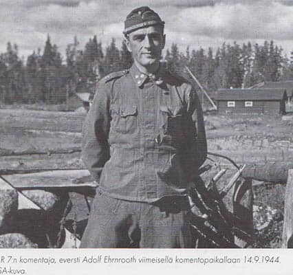 Martti Sinerma : Adolf Ehrnrooth. Sodan ja rauhan näyttämöllä