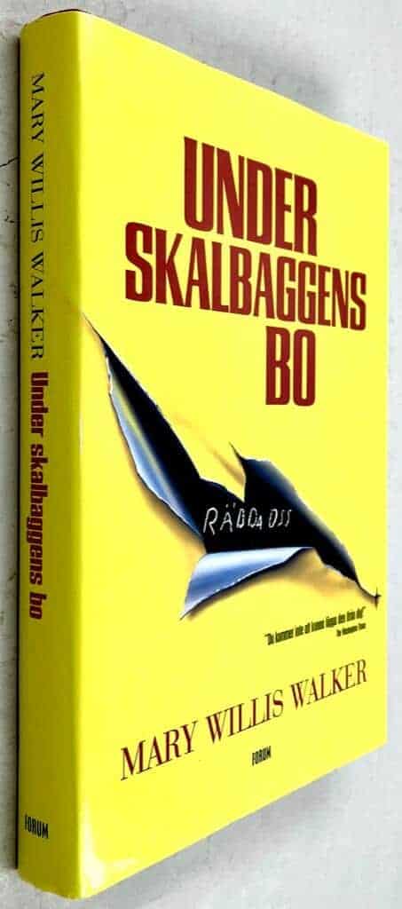 Mary Willis Walker : Under skalbaggens bo - Molly Cates - Bok 1