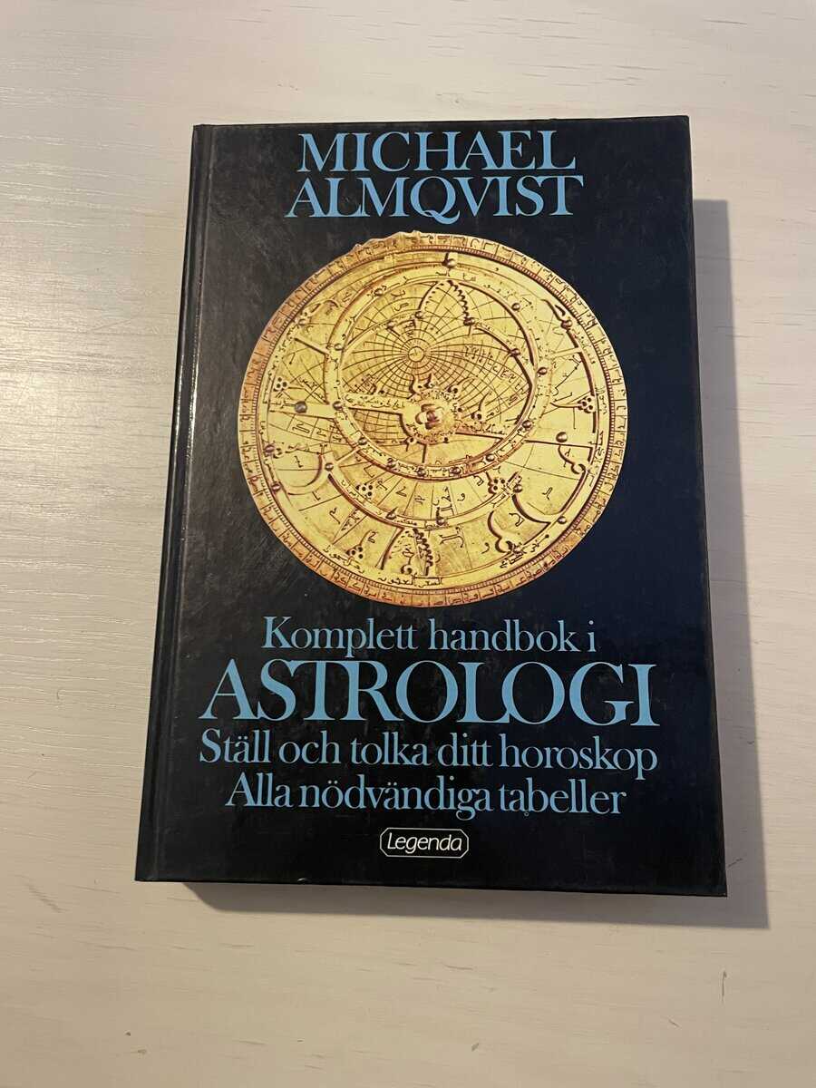 Michael Almqvist : Komplett handbok i astrologi