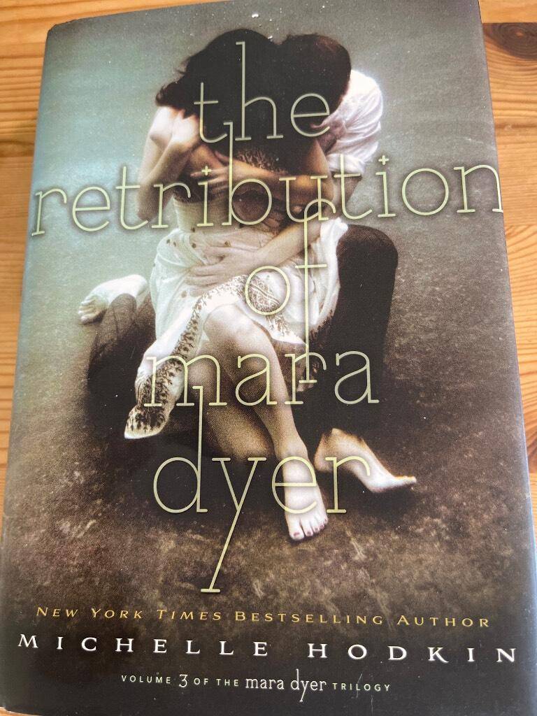 Michelle Hodkin : The Retribution of Mara Dyer