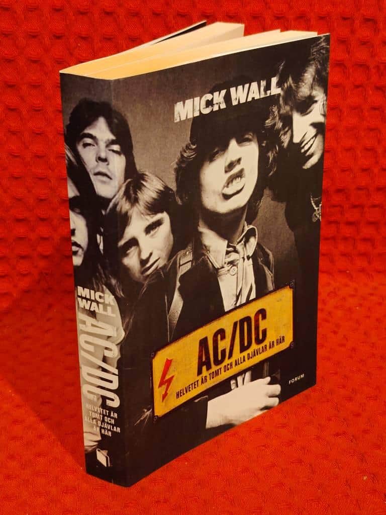 Mick Wall : AC/DC