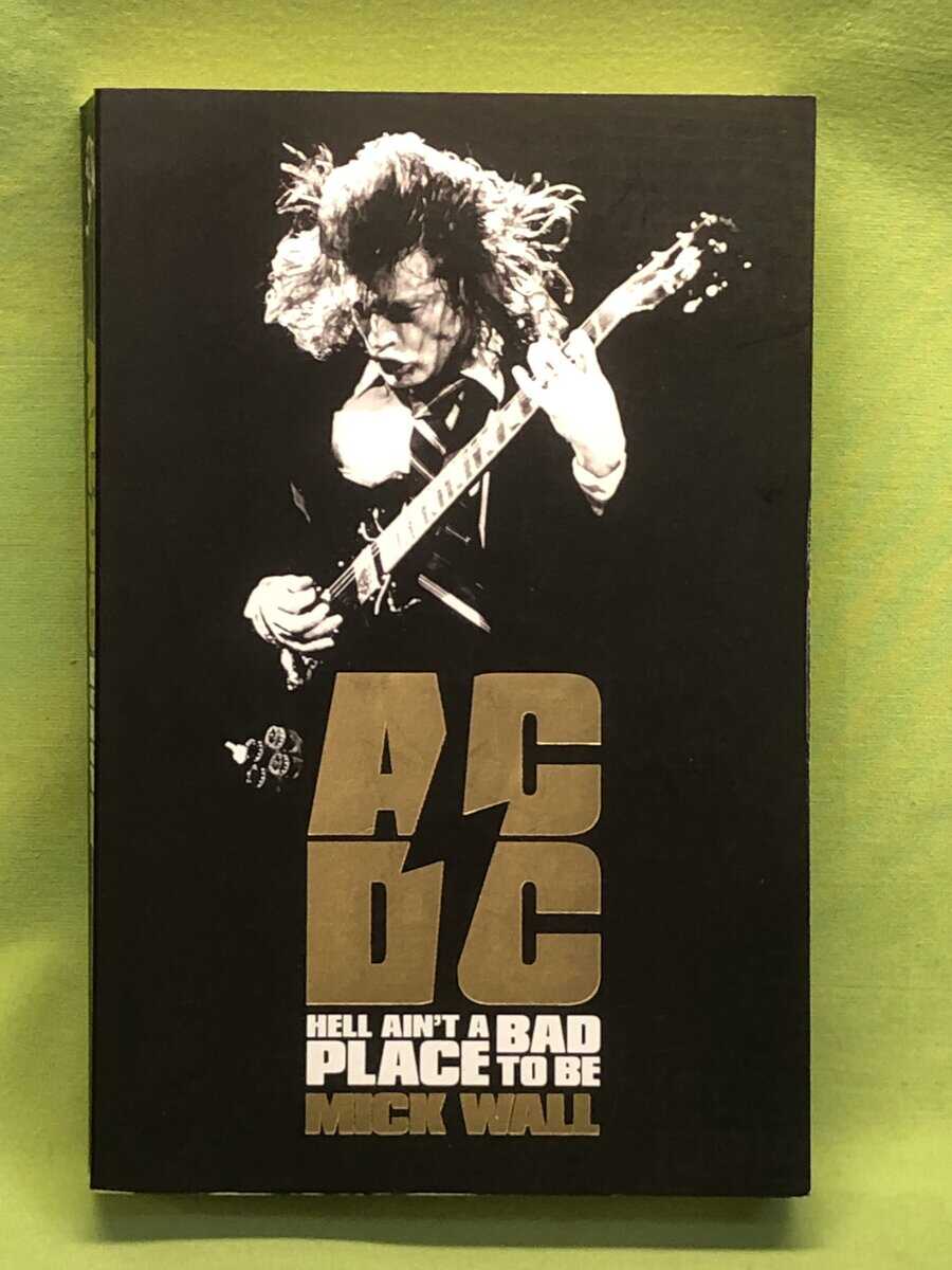 Mick Wall : AC/DC