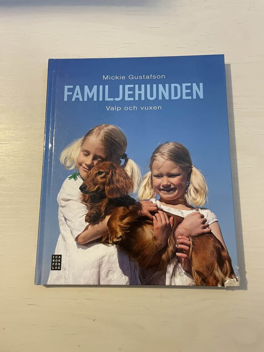 Mickie Gustafson : Familjehunden
