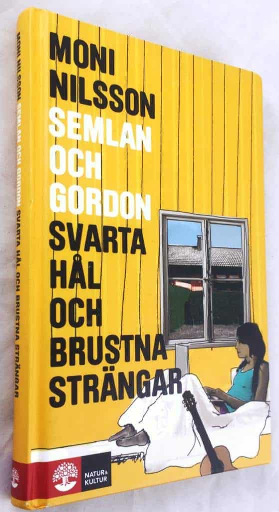 Moni Nilsson : Svarta hål och brustna strängar