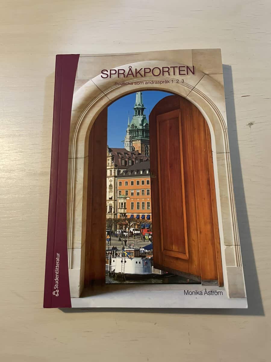 Monika Åström : Språkporten