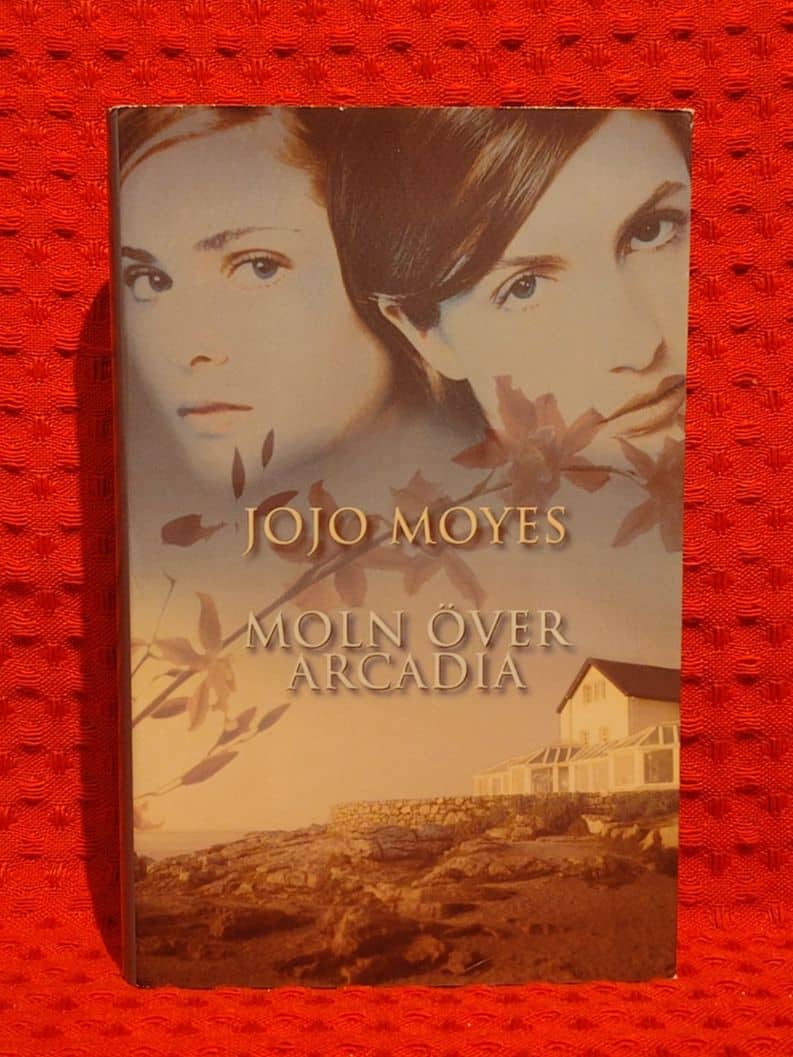 Moyes, Jojo, 1969- : Moln över Arcadia