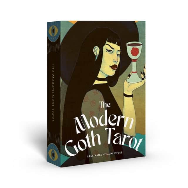 Nathalie Foss : The Modern Goth's Tarot Deck