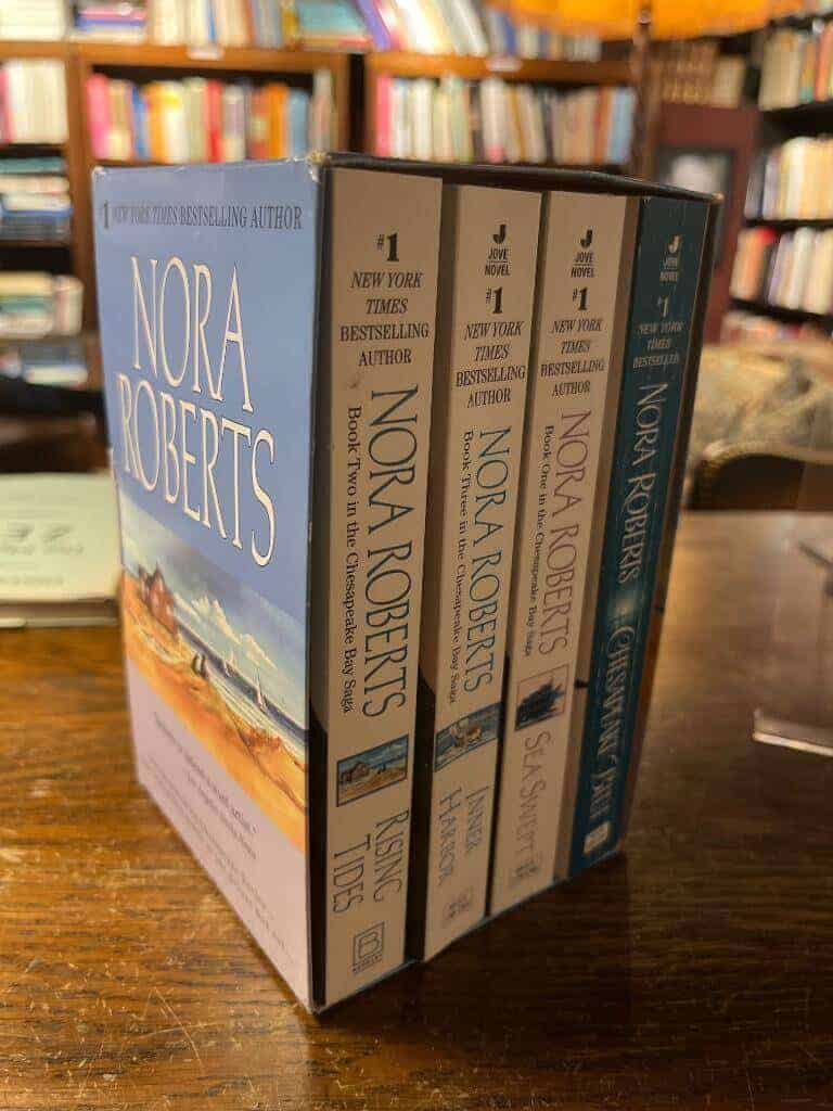 Nora Roberts : Rising Tides - Inner Harbor - Sea swept - Chesspeake Blues