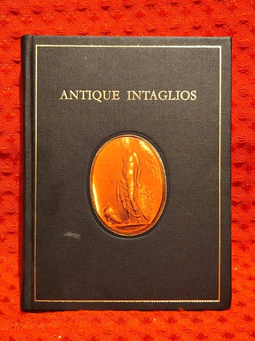 O. Neverov : Antique intaglios