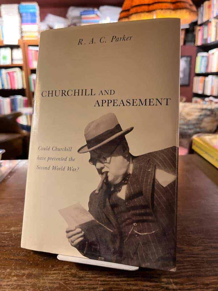 R. A. C. Parker : Churchill and Appeasement