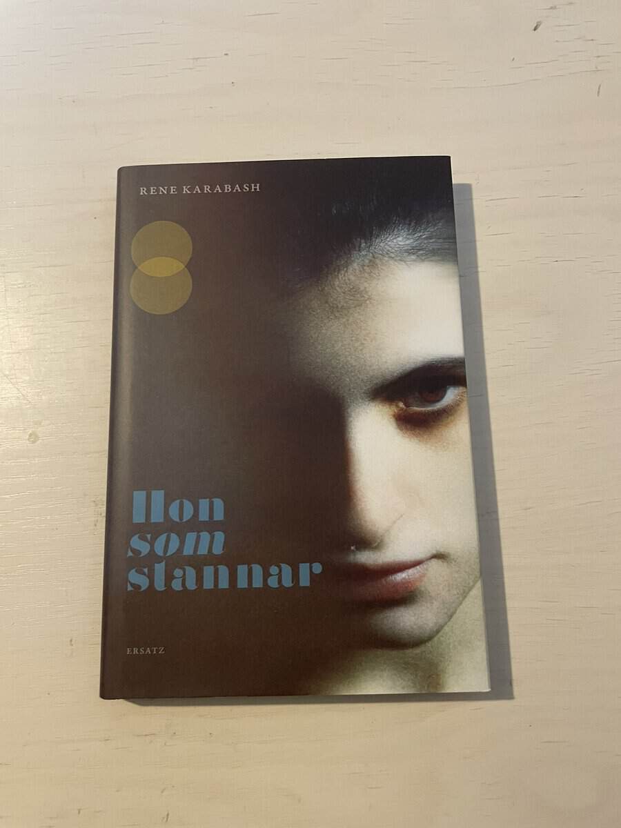 Rene Karabash : Hon som stannar