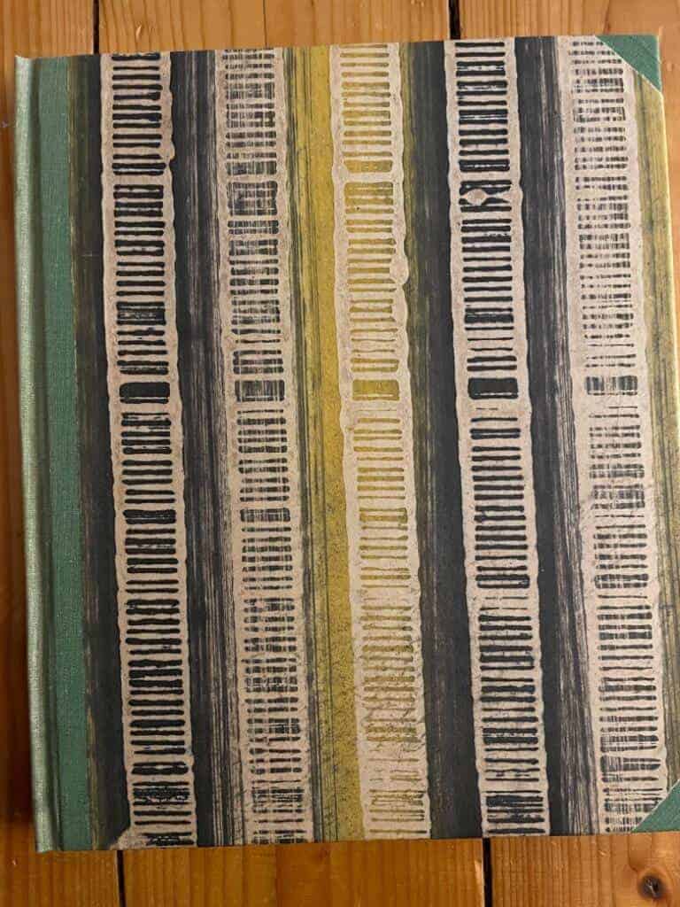 Riberholt, K. ; Drastrup, A. : Hur man binder böcker. En handledning med över 300 teckningar.