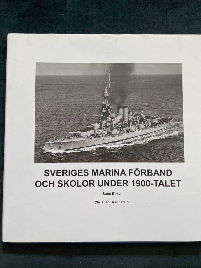 Roland 1937- Sandberg : Sveriges Marina Förband och Skolor under 1900-talet