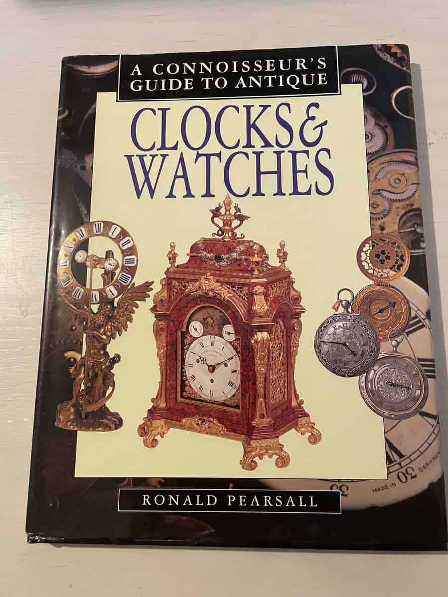 Ronald Pearsall : A Connoisseur's Guide to Antique Clocks & Watches