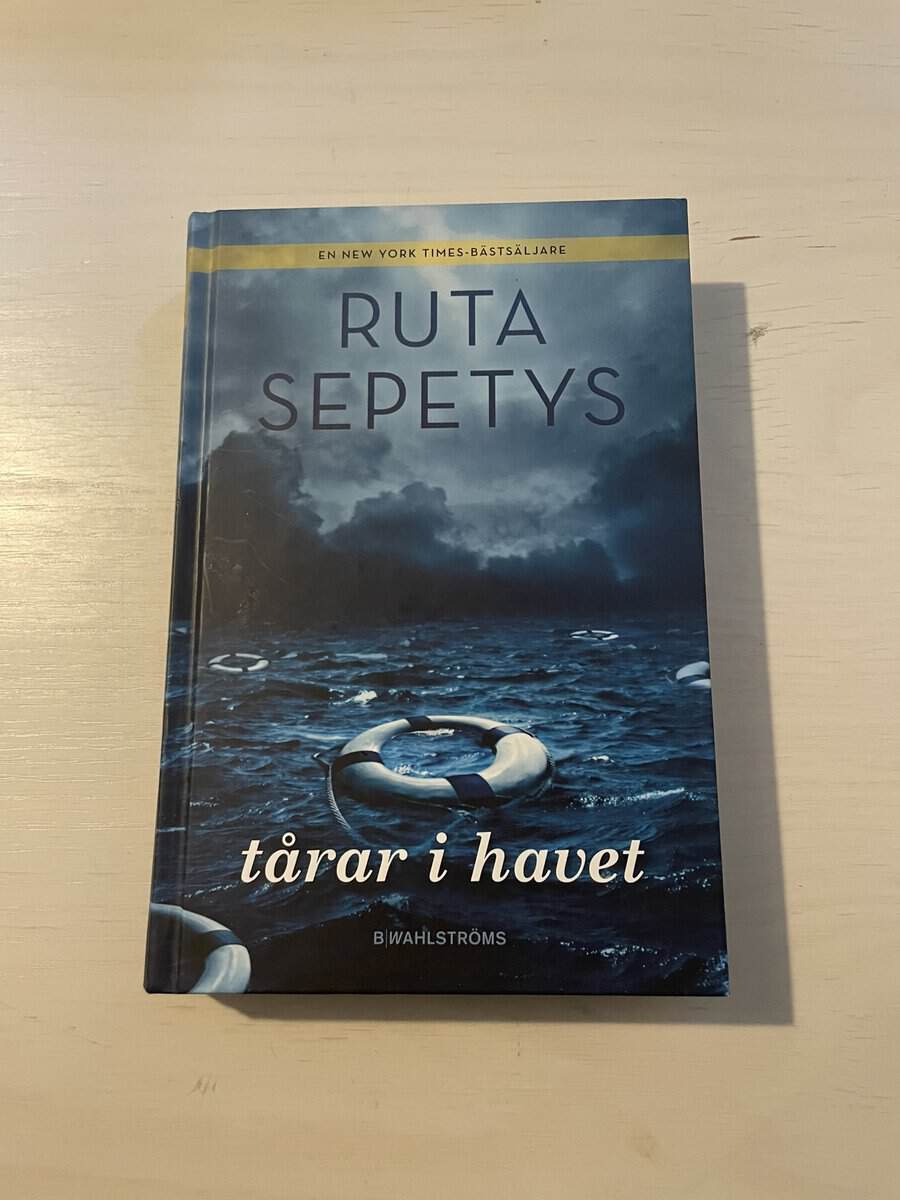 Ruta Sepetys : Tårar i havet