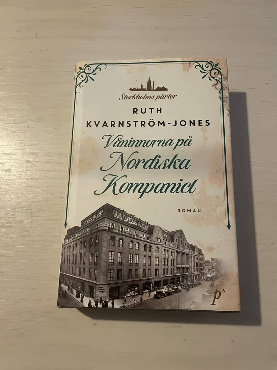 Ruth Kvarnström-Jones : Väninnorna på Nordiska kompaniet