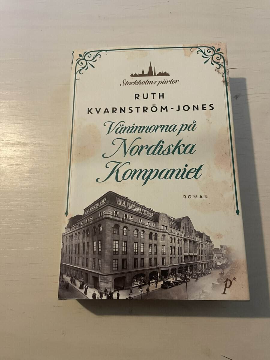 Ruth Kvarnström-Jones : Väninnorna på Nordiska kompaniet