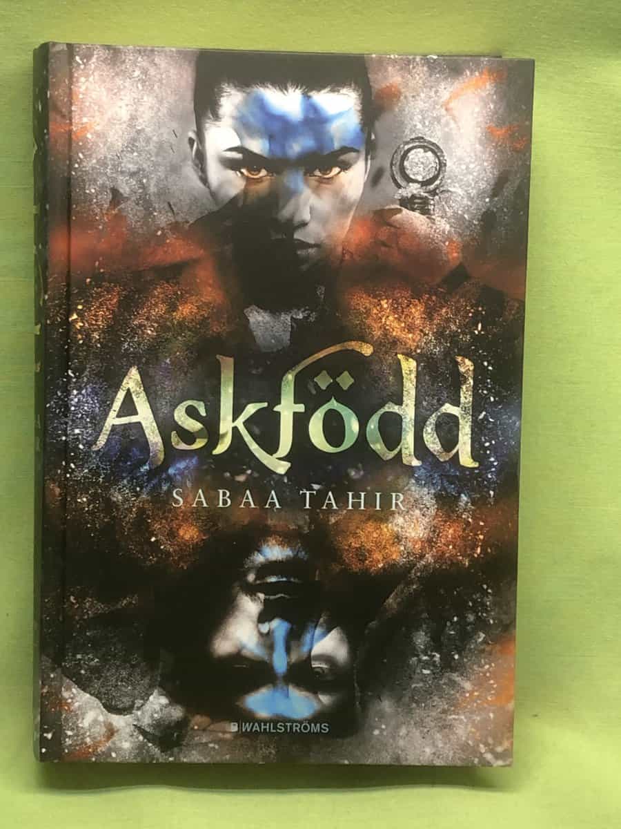 Sabaa Tahir : Askfödd