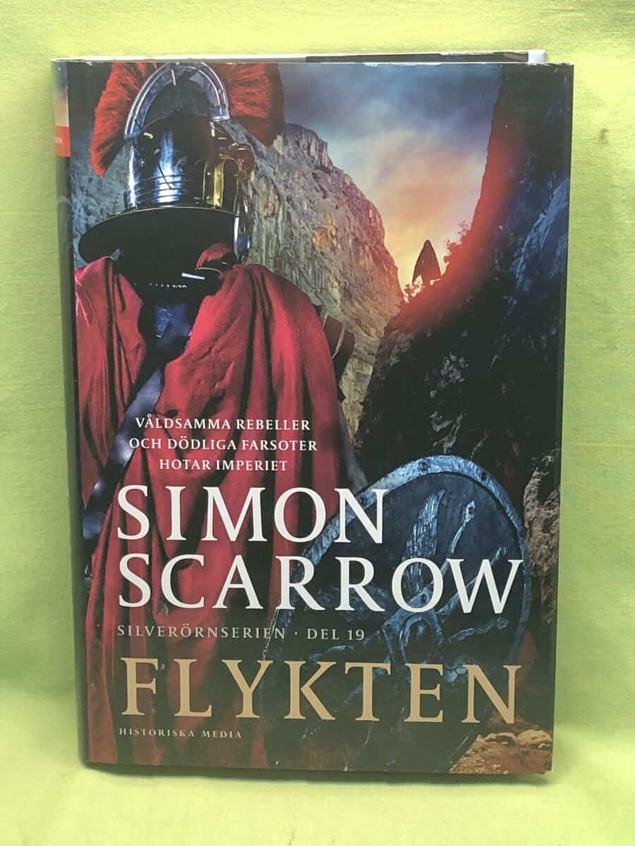 Simon Scarrow : Flykten