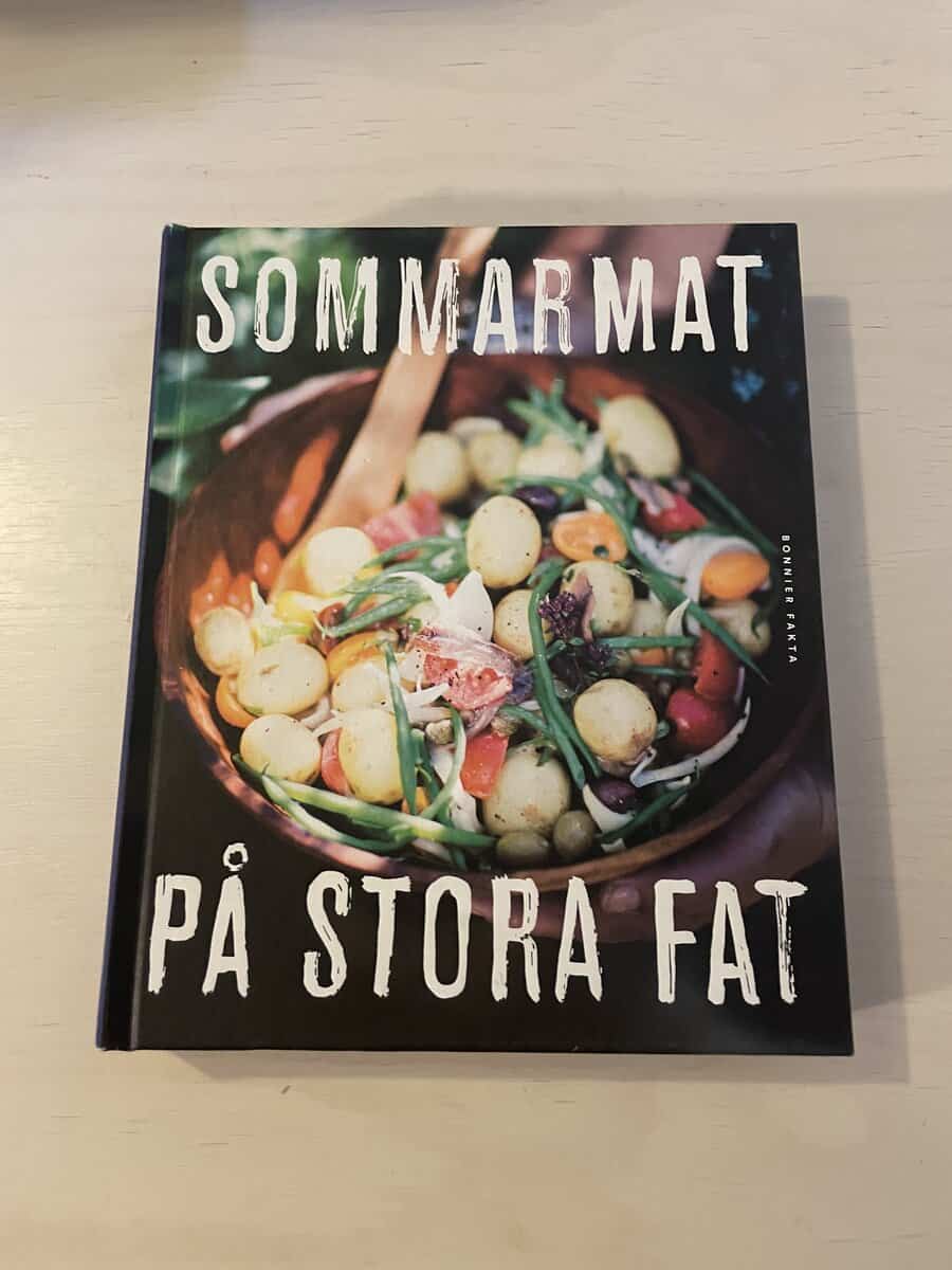 Sommarmat på stora fat