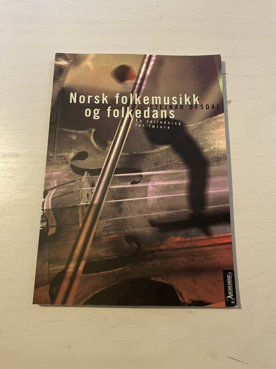 Steinar. Ofsdal : Norsk folkemusikk og folkedans