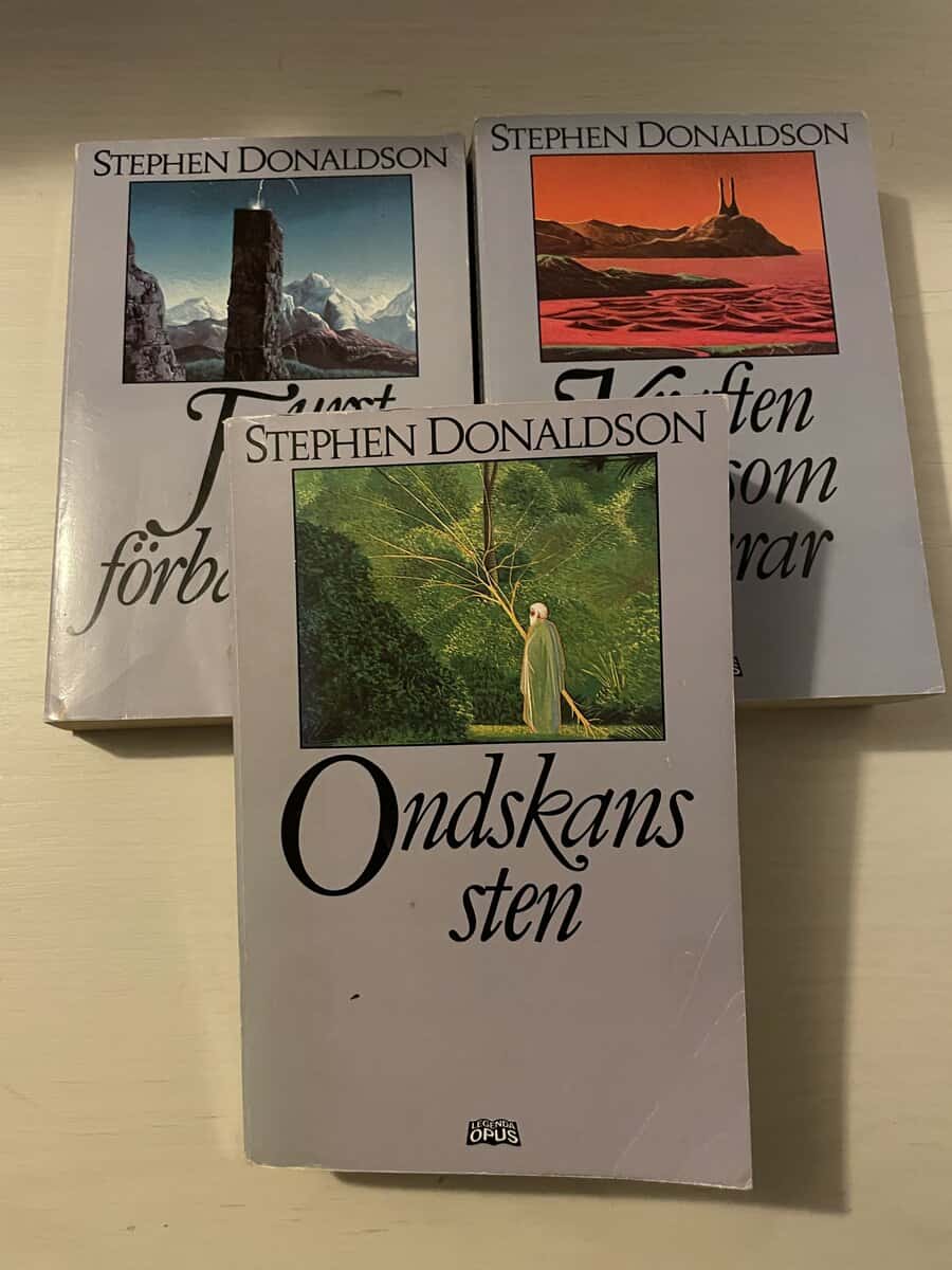 Stephen Donaldson : Krönikorna om Thomas Covenant, den klentrogne 1-3 - Furst Nids förbannelse - Ondskans sten - Kraften som bevarar