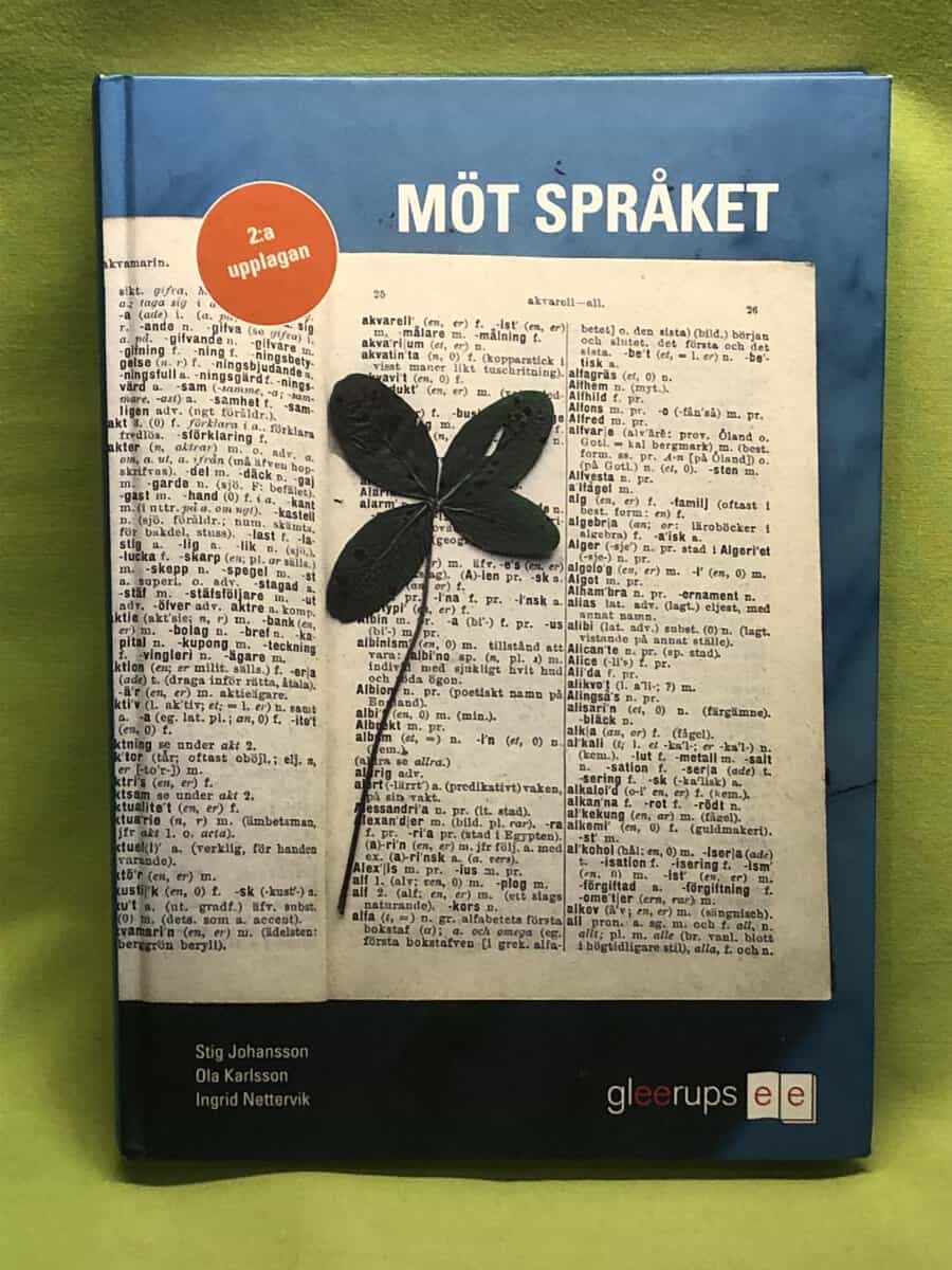 Stig Johansson ; Ola Karlsson ; Ingrid Nettervik : Möt språket