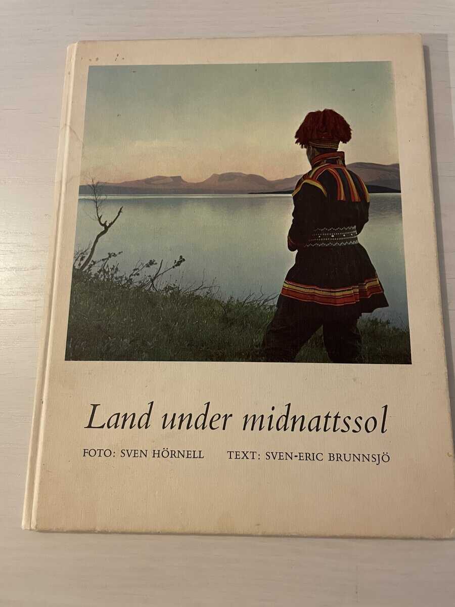 Sven Hörnell : Land under midnattssol