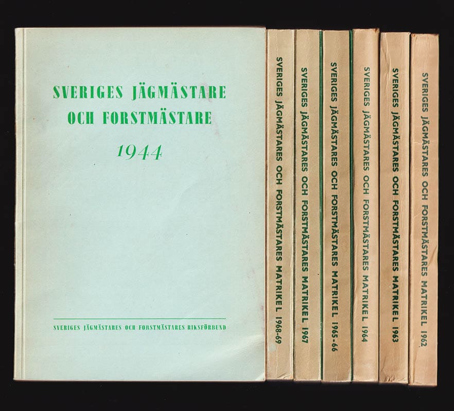 Sveriges jägmästare och forstmästare. Matrikel upptagande från Kungl. Skogsinstitutet och Skogshögskolan utexaminerade jägmästare och forstmästare. 1944 (årg. 2), 1962, 1963, 1964, 1965-66, 1967 och 1968-69
