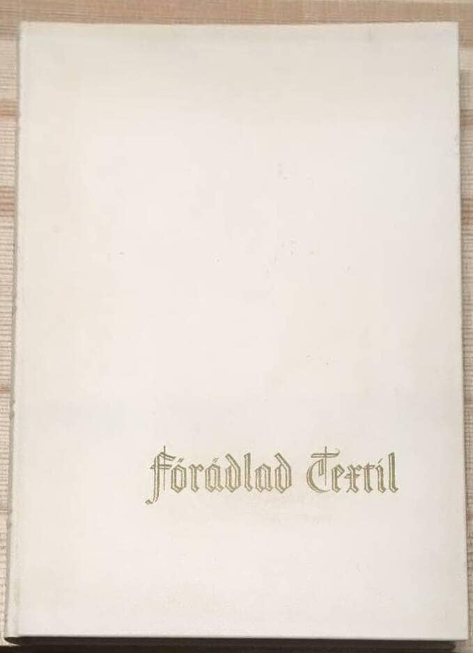 T m fl Ahlstrand : Förädlad textil