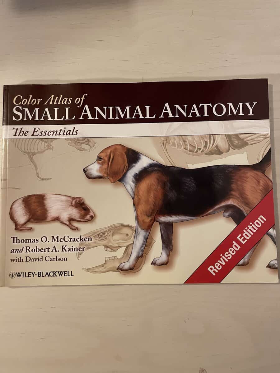 Thomas. McCracken : Color atlas of small animal anatomy