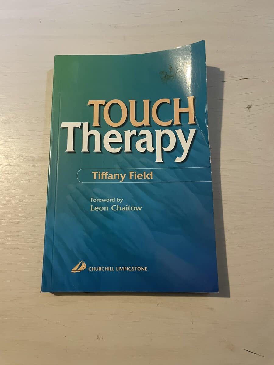 Tiffany Field : Touch therapy