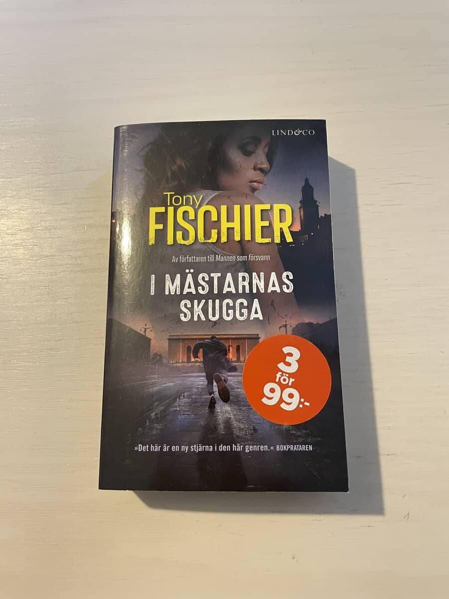 Tony Fischier : I mästarnas skugga