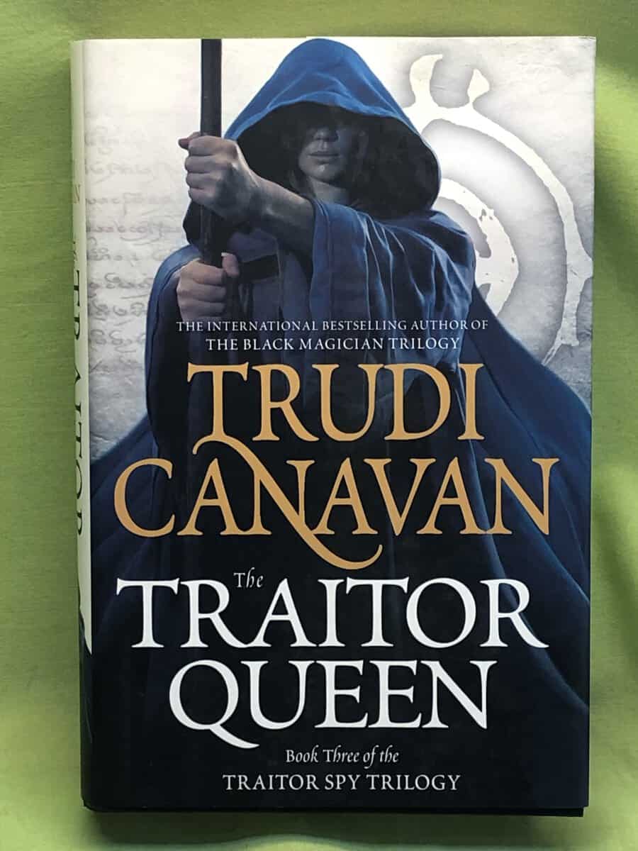 Trudi Canavan : The traitor queen