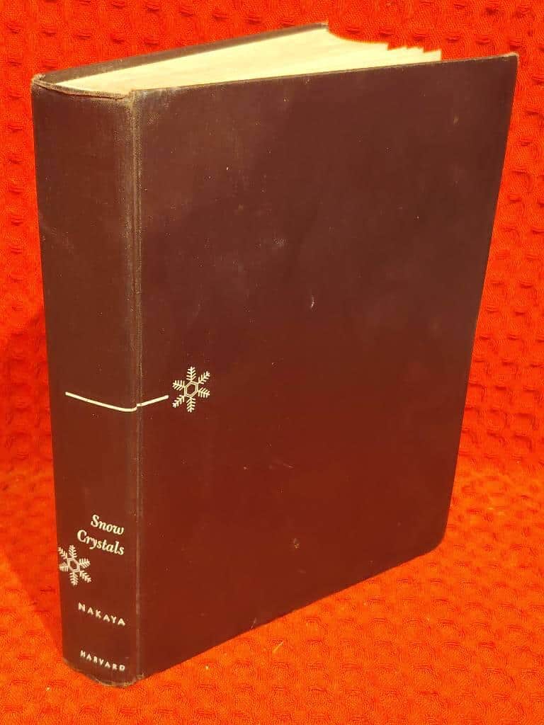 Ukichiro Nakaya : Snow crystals